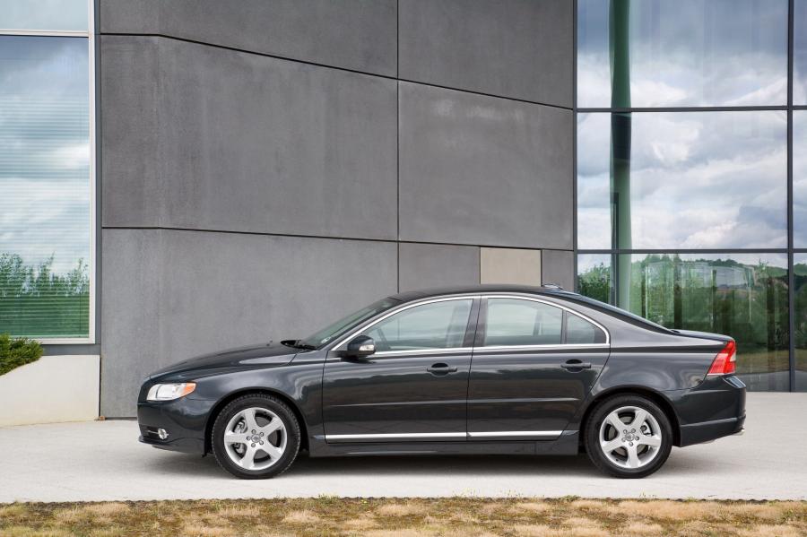  Volvo S80 2009 года  (фото 55 из 76)
